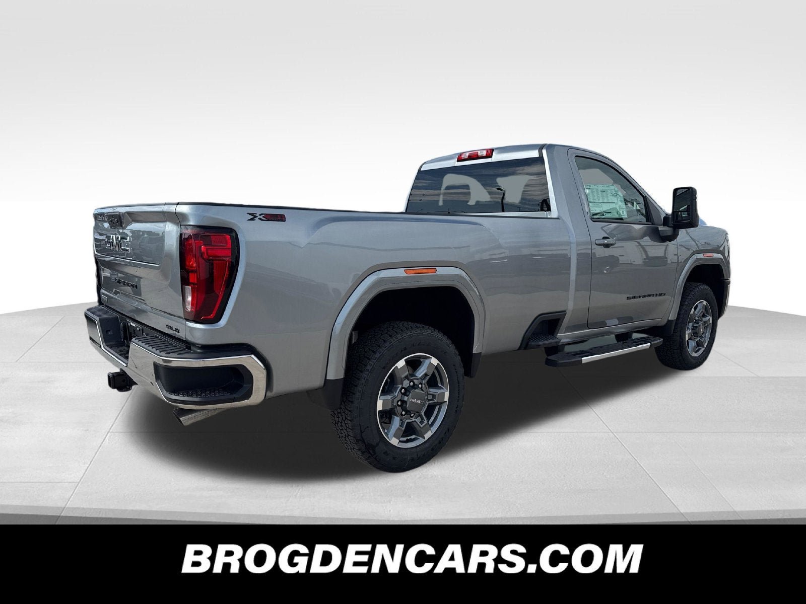 New 2026 GMC Sierra 2500 SLE AWD/4WD image 3
