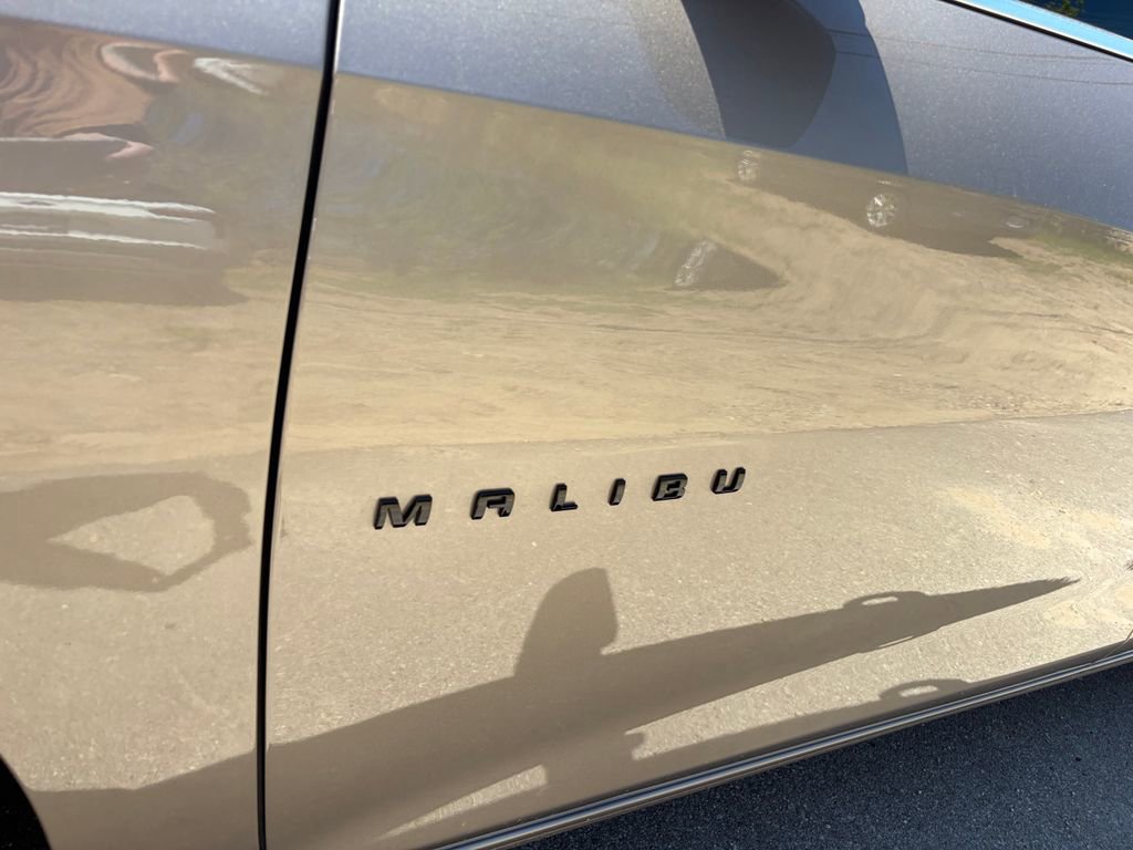 Used 2023 Chevrolet Malibu RS w/ LPO, Floor Liner Package FWD image 13