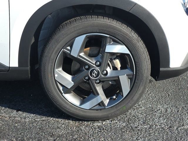 Certified 2026 Hyundai Venue SEL FWD image 24
