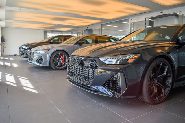 Certified 2025 Audi Q8 Premium Plus w/ Premium Plus Package AWD/4WD image 36