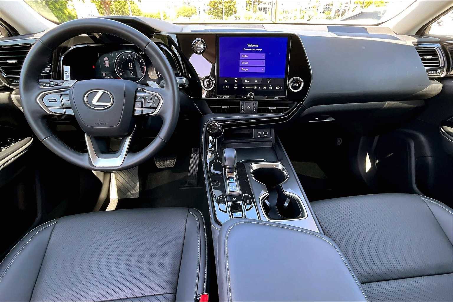 Used 2025 Lexus NX 250 FWD image 14