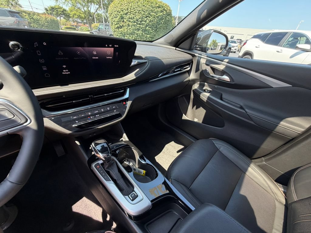 Certified 2024 Buick Envista Avenir FWD image 35