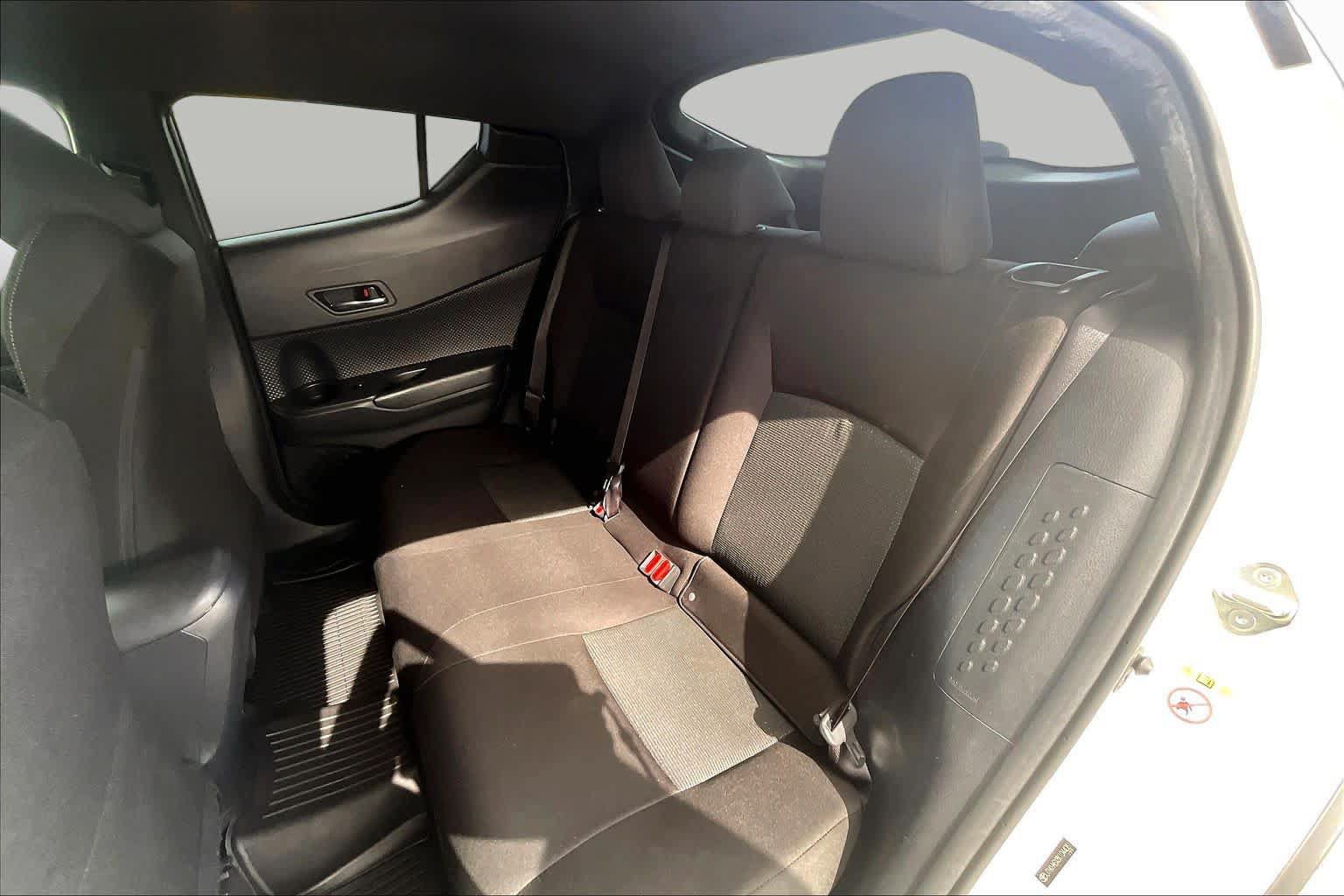 Used 2019 Toyota C-HR LE FWD image 19