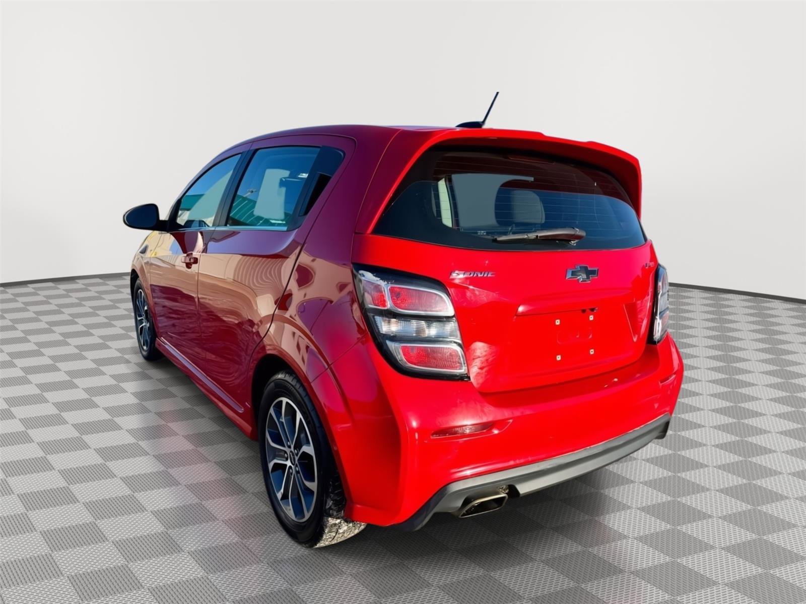 Used 2019 Chevrolet Sonic LT image 3