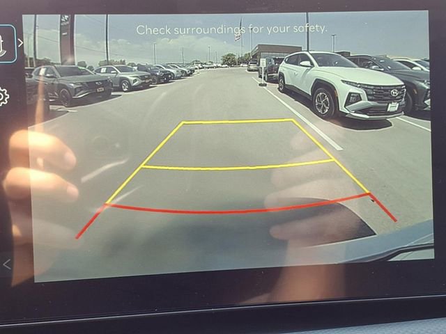 New 2025 Hyundai Tucson SE image 17