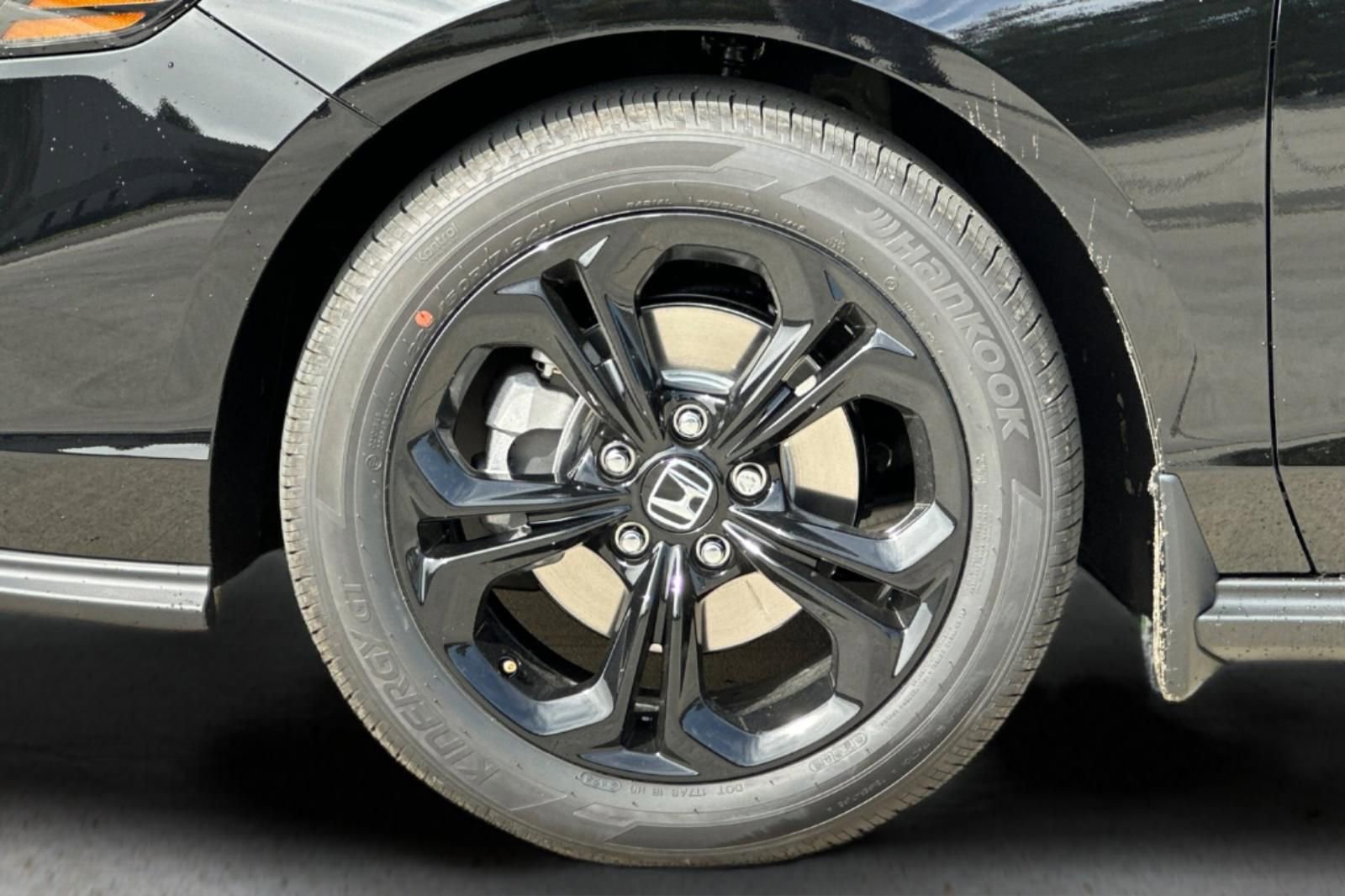 Used 2025 Honda Accord SE image 31