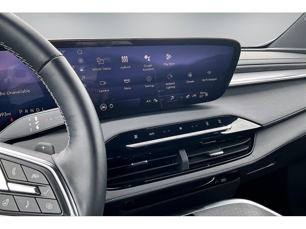 Used 2025 Buick Enclave Preferred AWD/4WD image 9