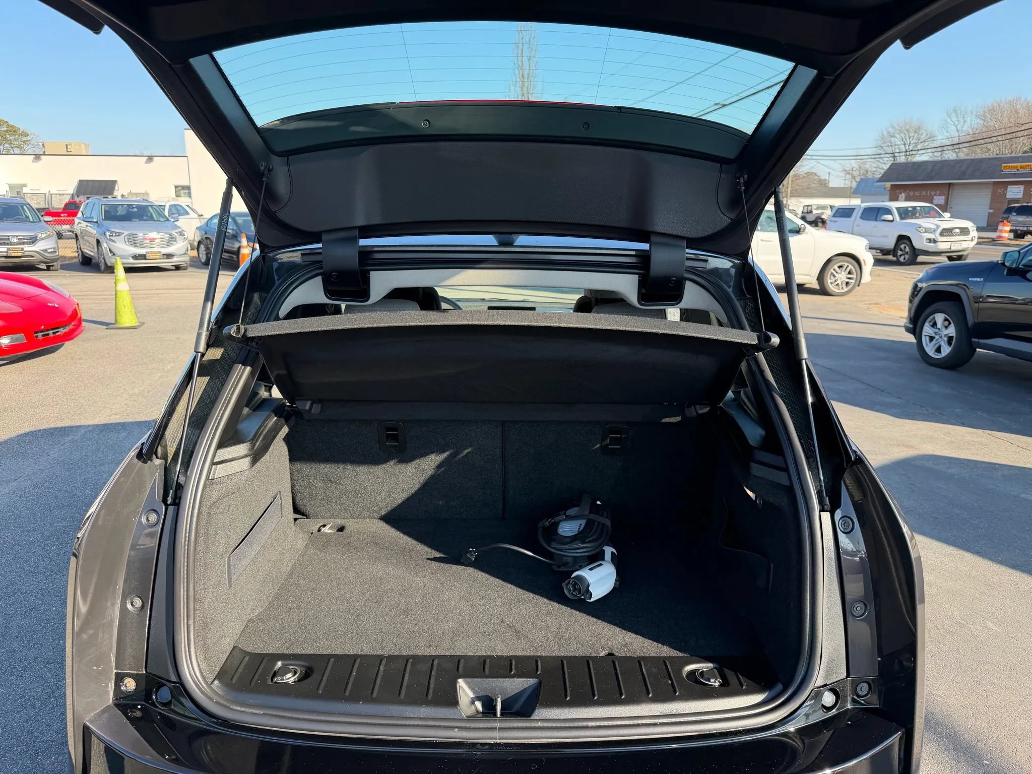 Used 2015 BMW i3 w/ Range Extender RWD image 15