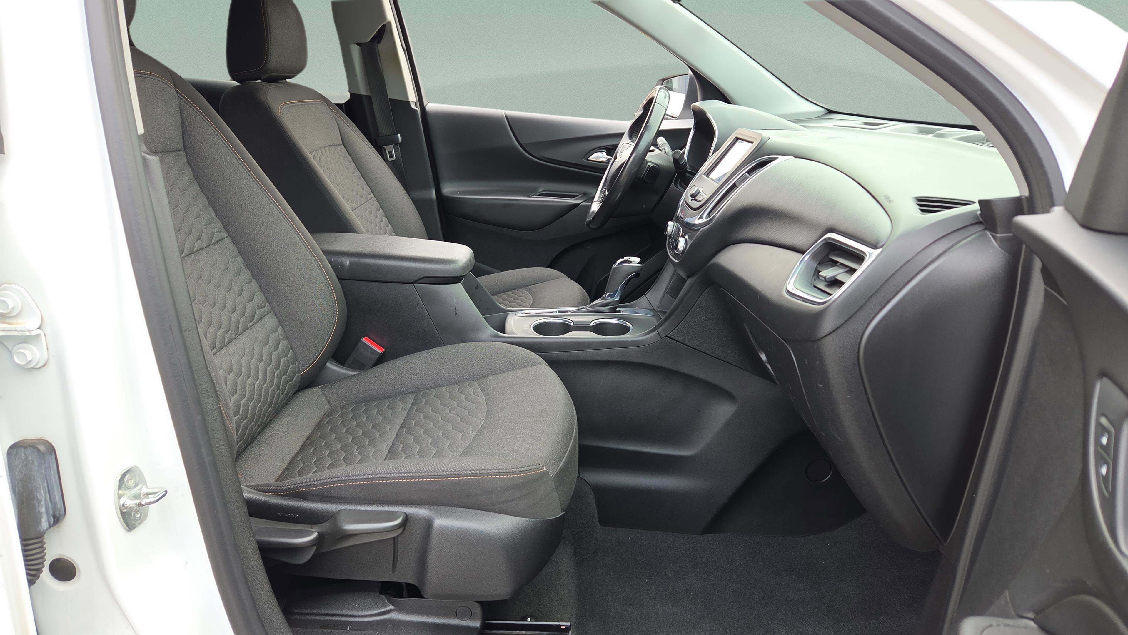 Used 2020 Chevrolet Equinox LT image 19