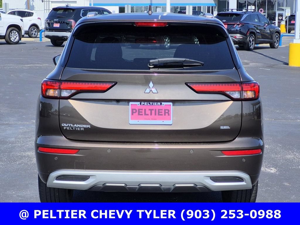 Used 2022 Mitsubishi Outlander SEL AWD/4WD image 5