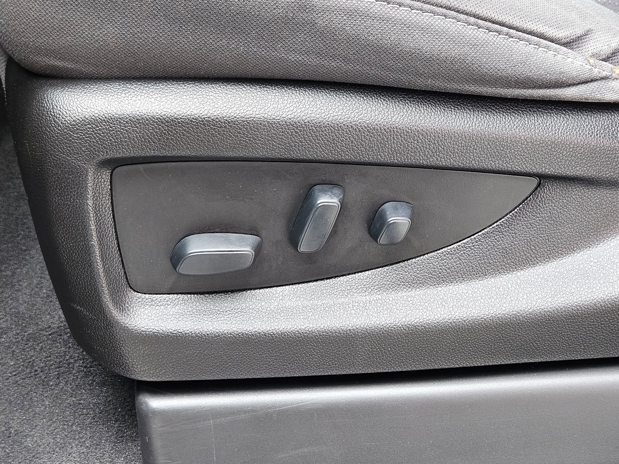 Used 2019 Chevrolet Tahoe LS AWD/4WD image 19