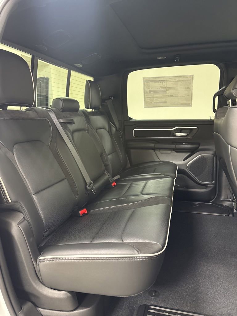 New 2026 RAM 1500 Laramie AWD/4WD image 34
