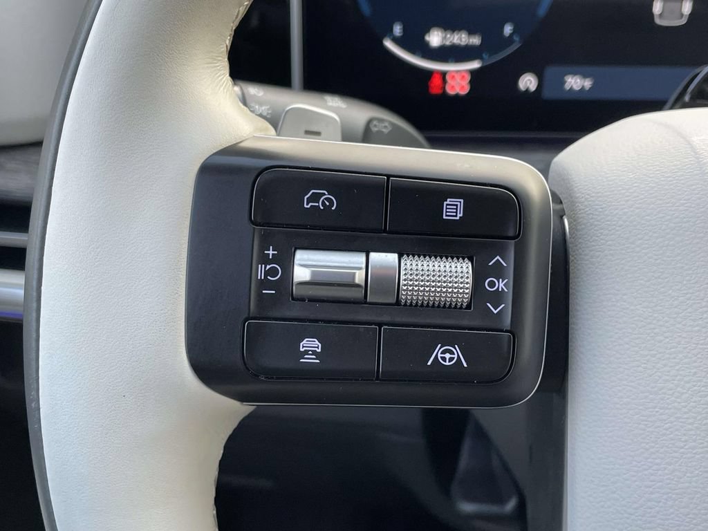 Certified 2025 Hyundai Santa Fe Calligraphy AWD/4WD image 11