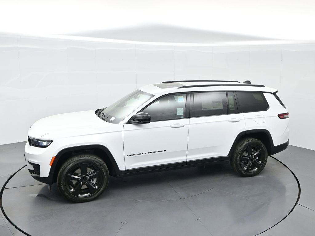 New 2025 Jeep Grand Cherokee L Altitude image 54
