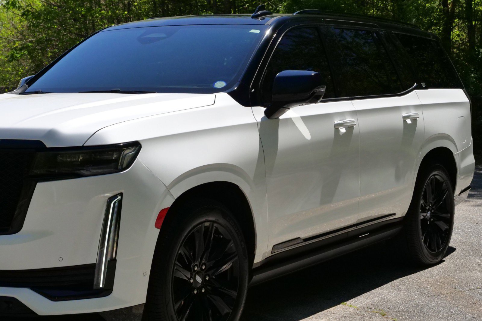 Used 2021 Cadillac Escalade Sport w/ Driver Assist Tech Package image 35