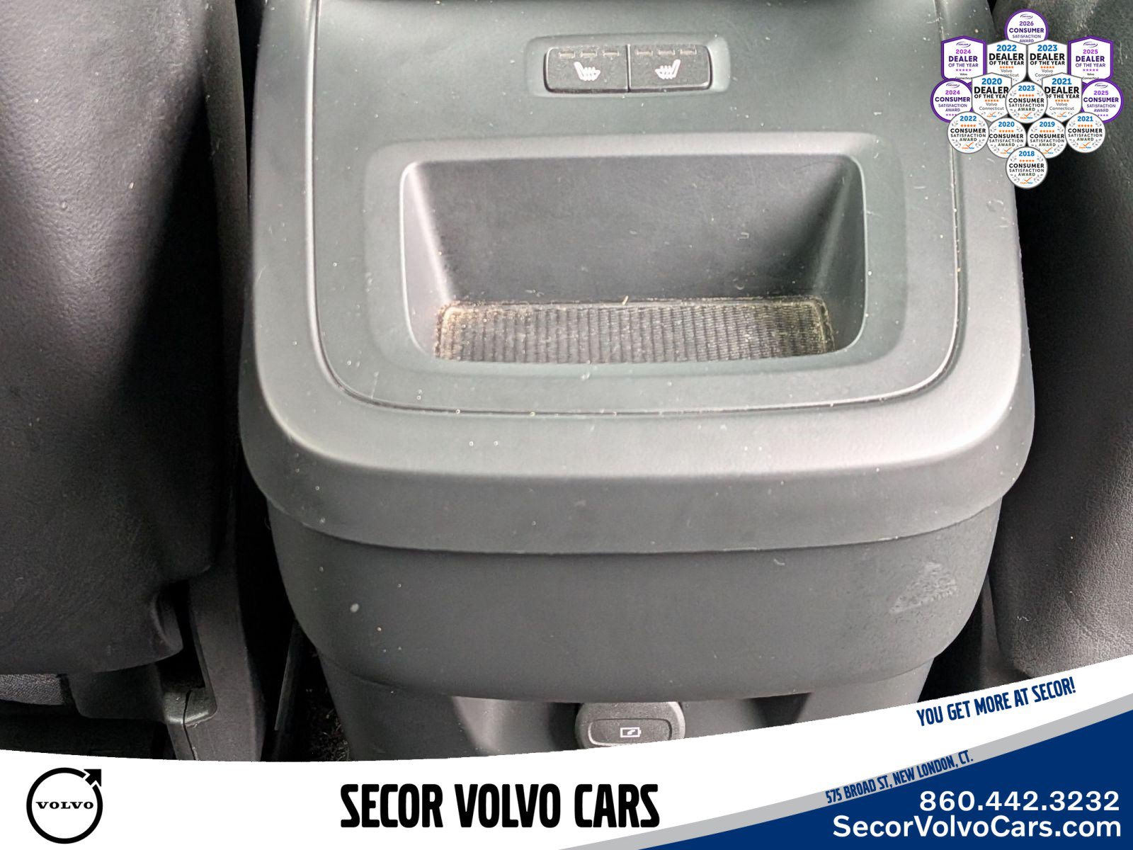 Certified 2024 Volvo XC60 B5 Core w/ Protection Package Premier AWD/4WD image 17