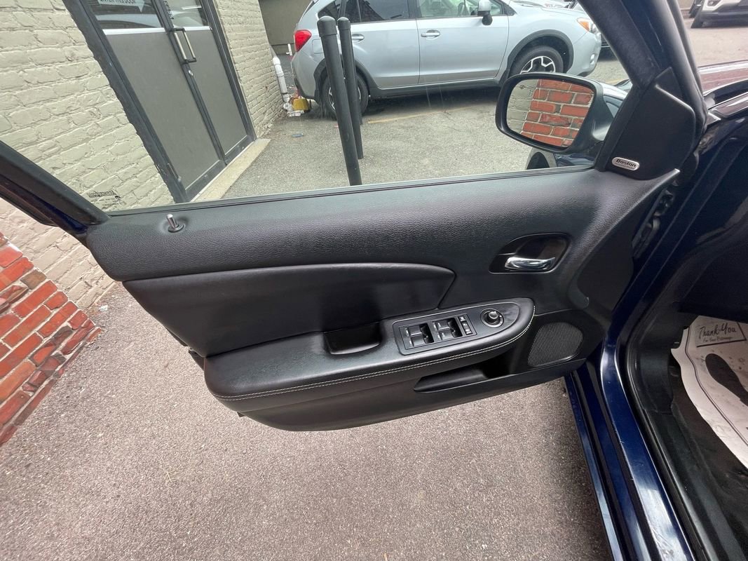 Used 2014 Chrysler 200 Limited image 10