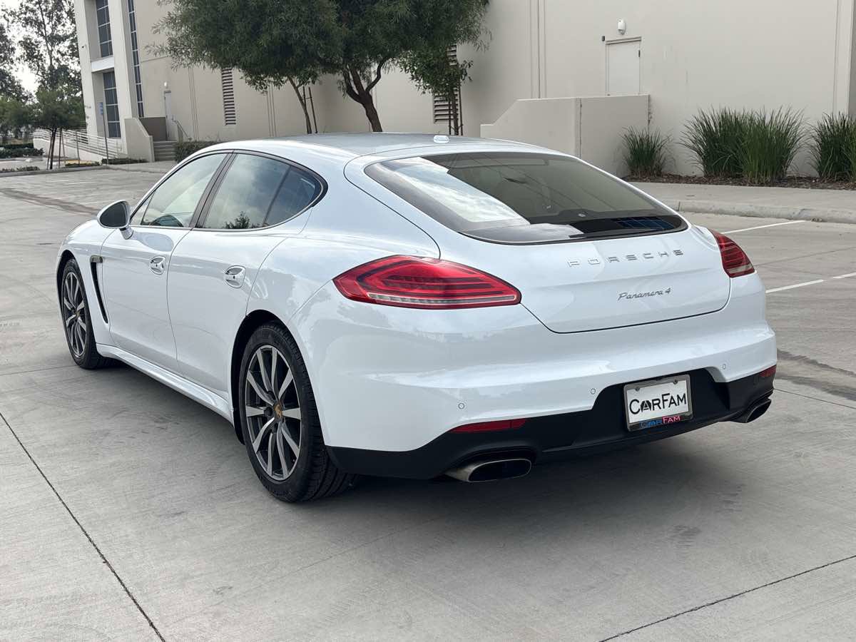 Used 2016 Porsche Panamera 4 Edition image 3