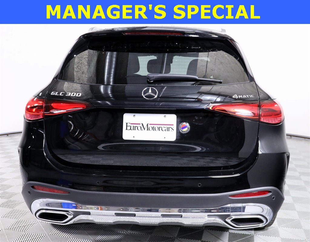 Used 2025 Mercedes-Benz GLC 300 4MATIC image 5