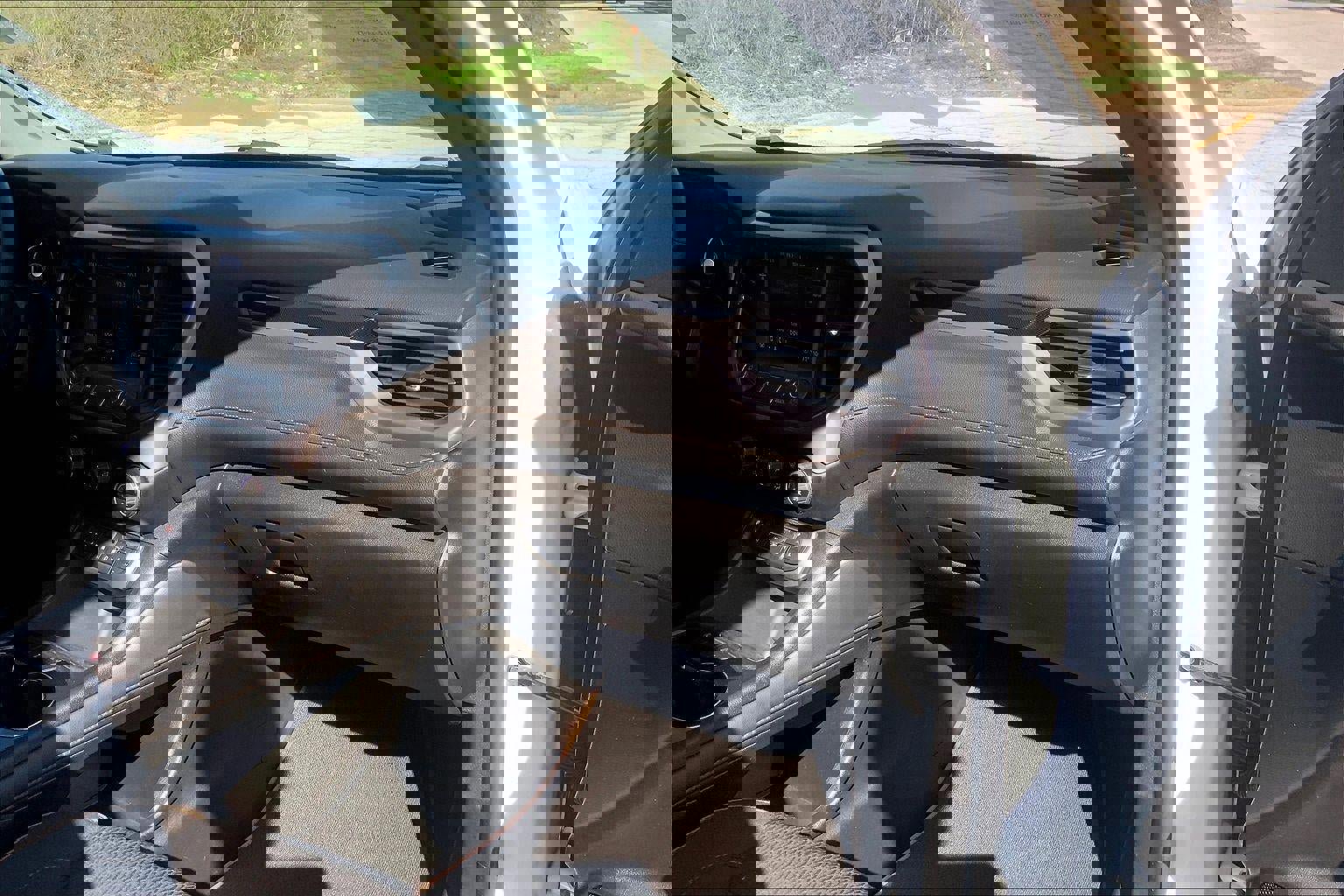 Used 2023 GMC Acadia AT4 image 16