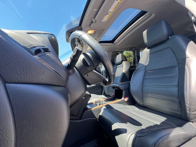 Used 2022 Honda CR-V Touring image 16