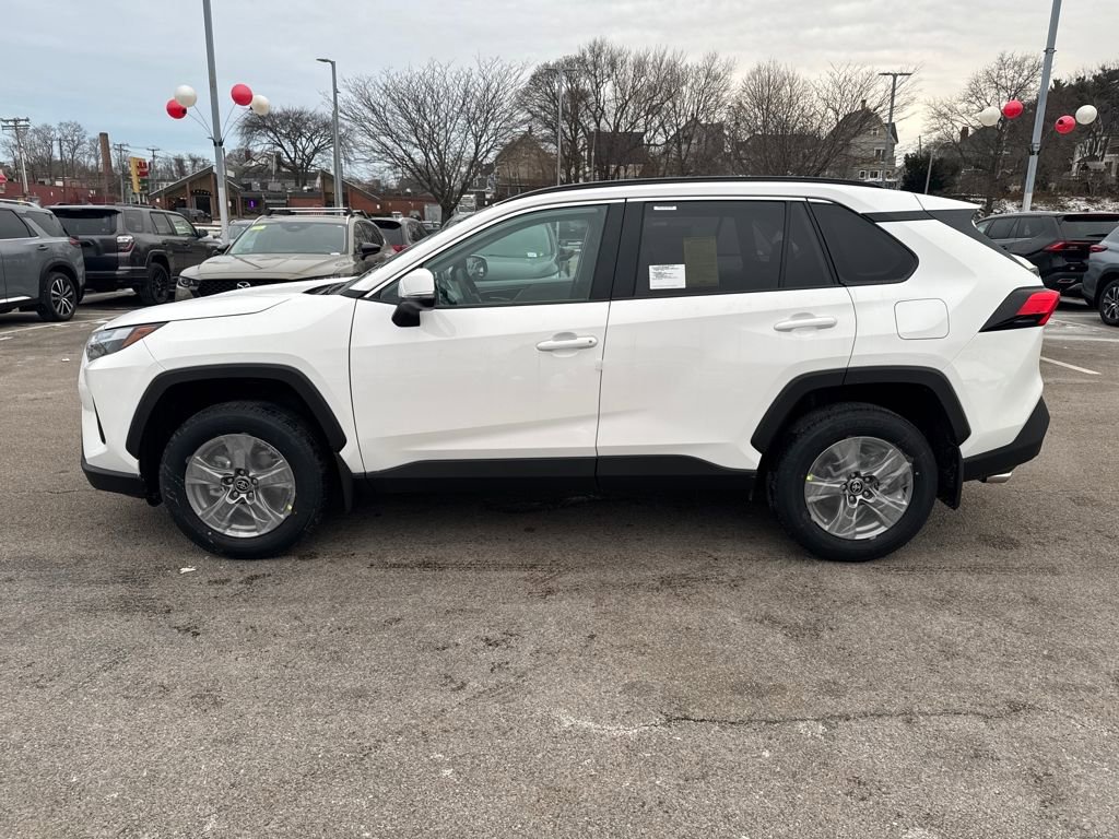 New 2025 Toyota RAV4 XLE image 4