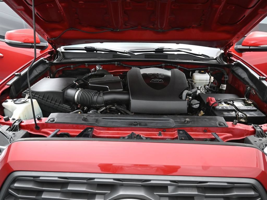 Used 2020 Toyota Tacoma TRD Off-Road AWD/4WD image 33