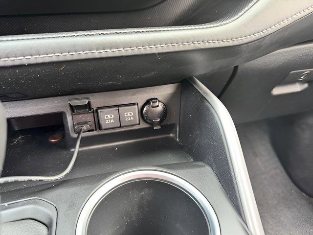 Used 2021 Toyota Highlander LE image 24