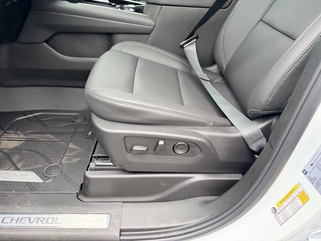 New 2026 Chevrolet Suburban Z71 w/ Comfort Package image 15