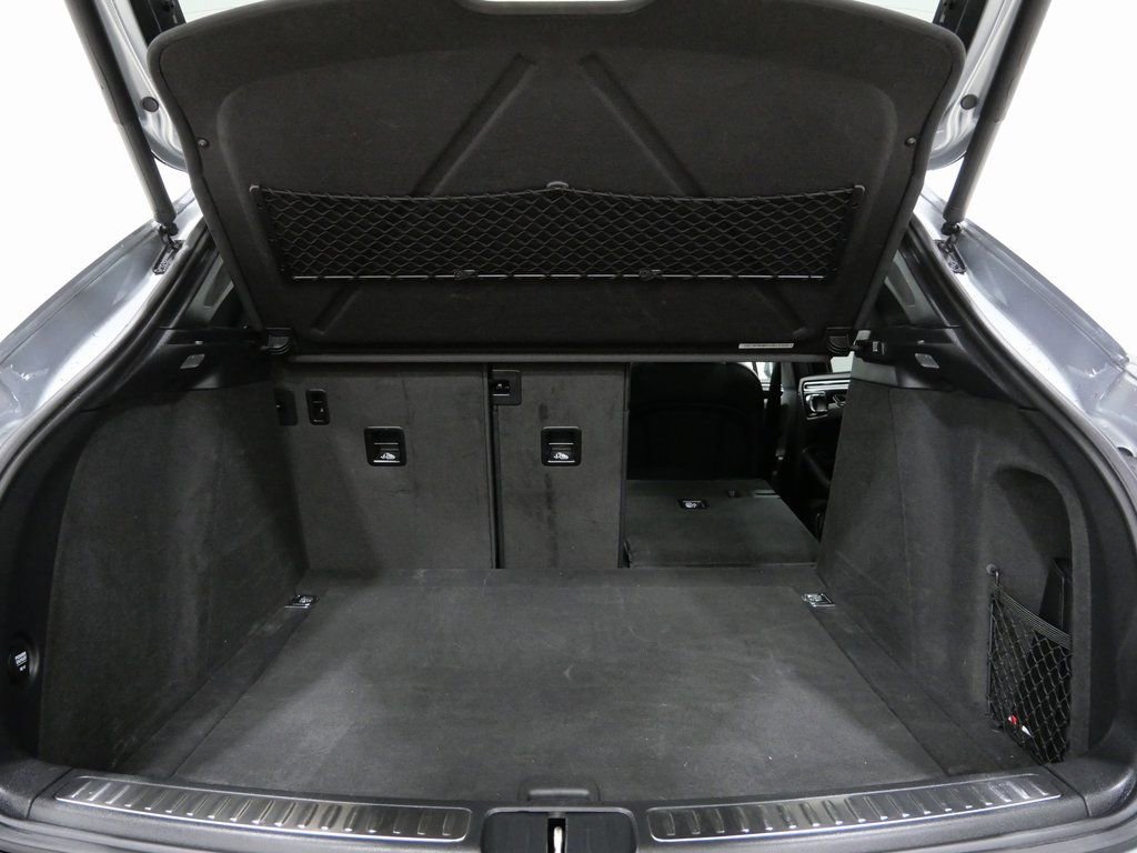 Used 2019 Porsche Macan Base image 28