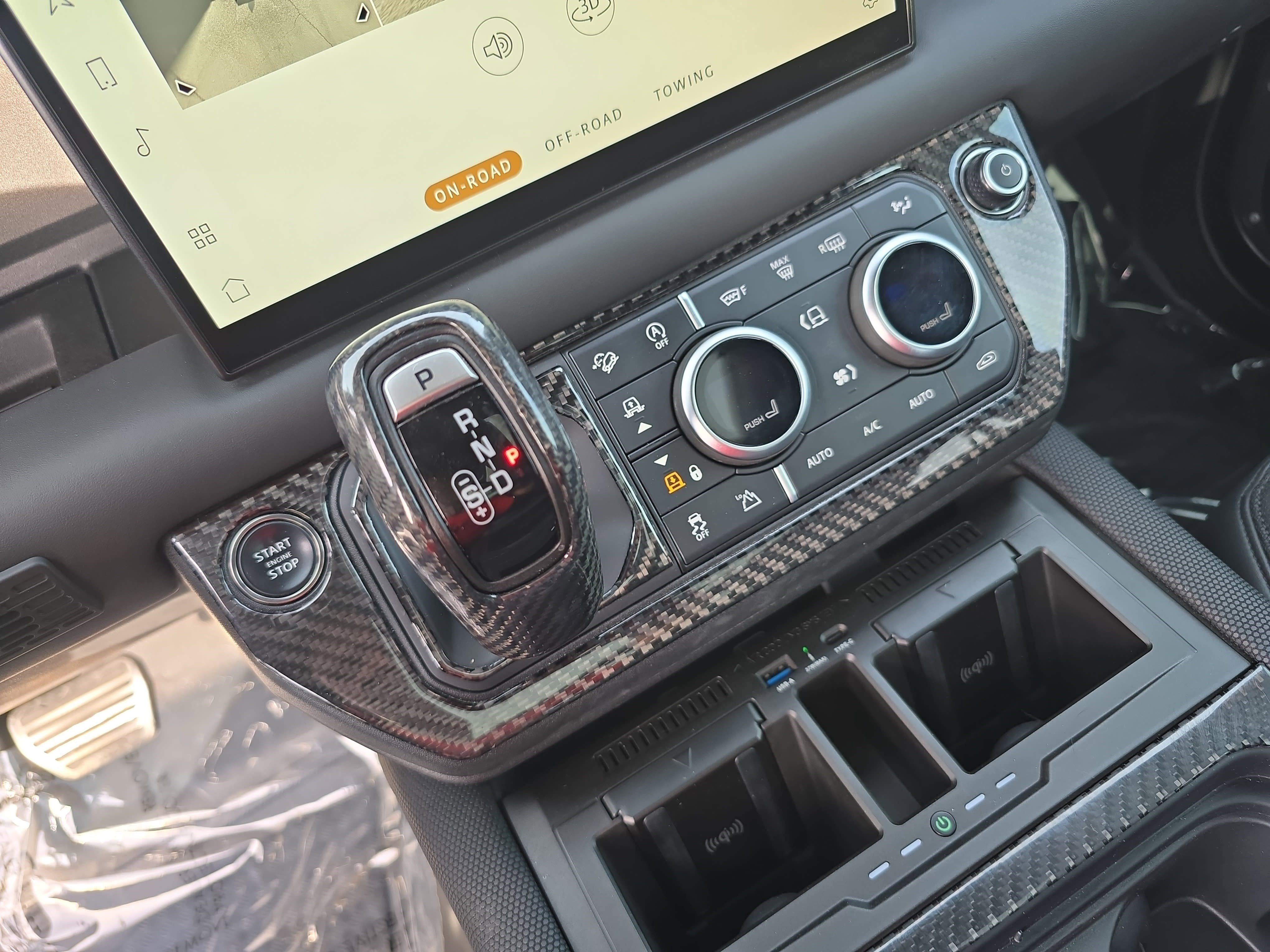 Used 2023 Land Rover Defender 110 V8 image 25