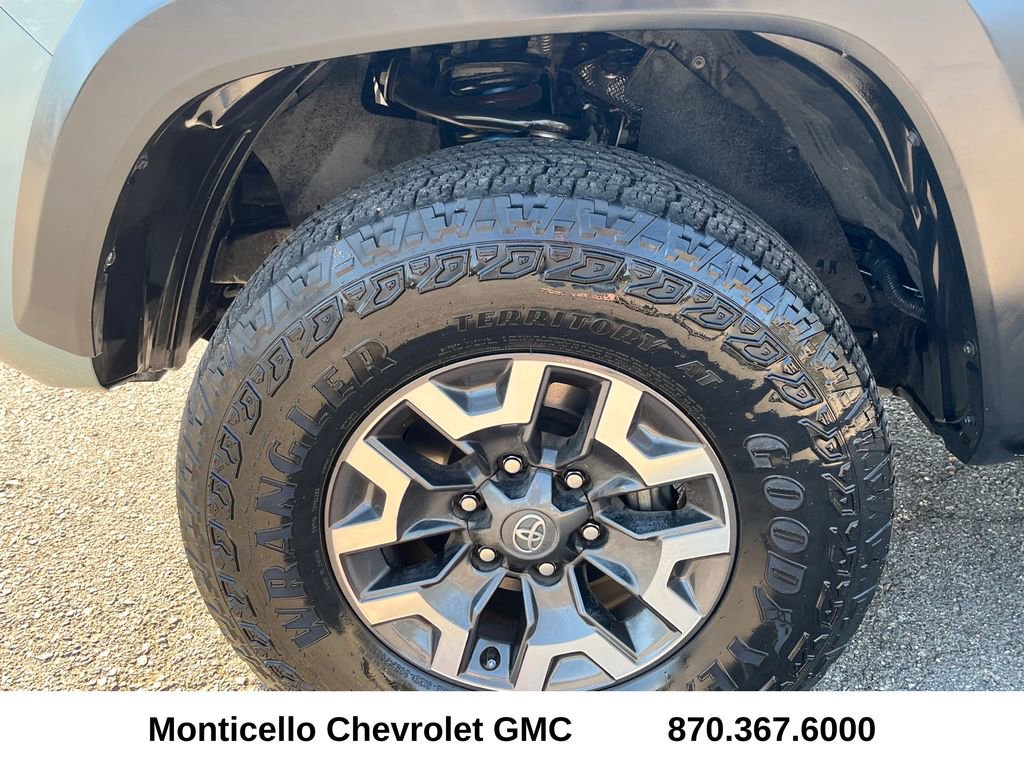Used 2022 Toyota Tacoma TRD Off-Road image 25