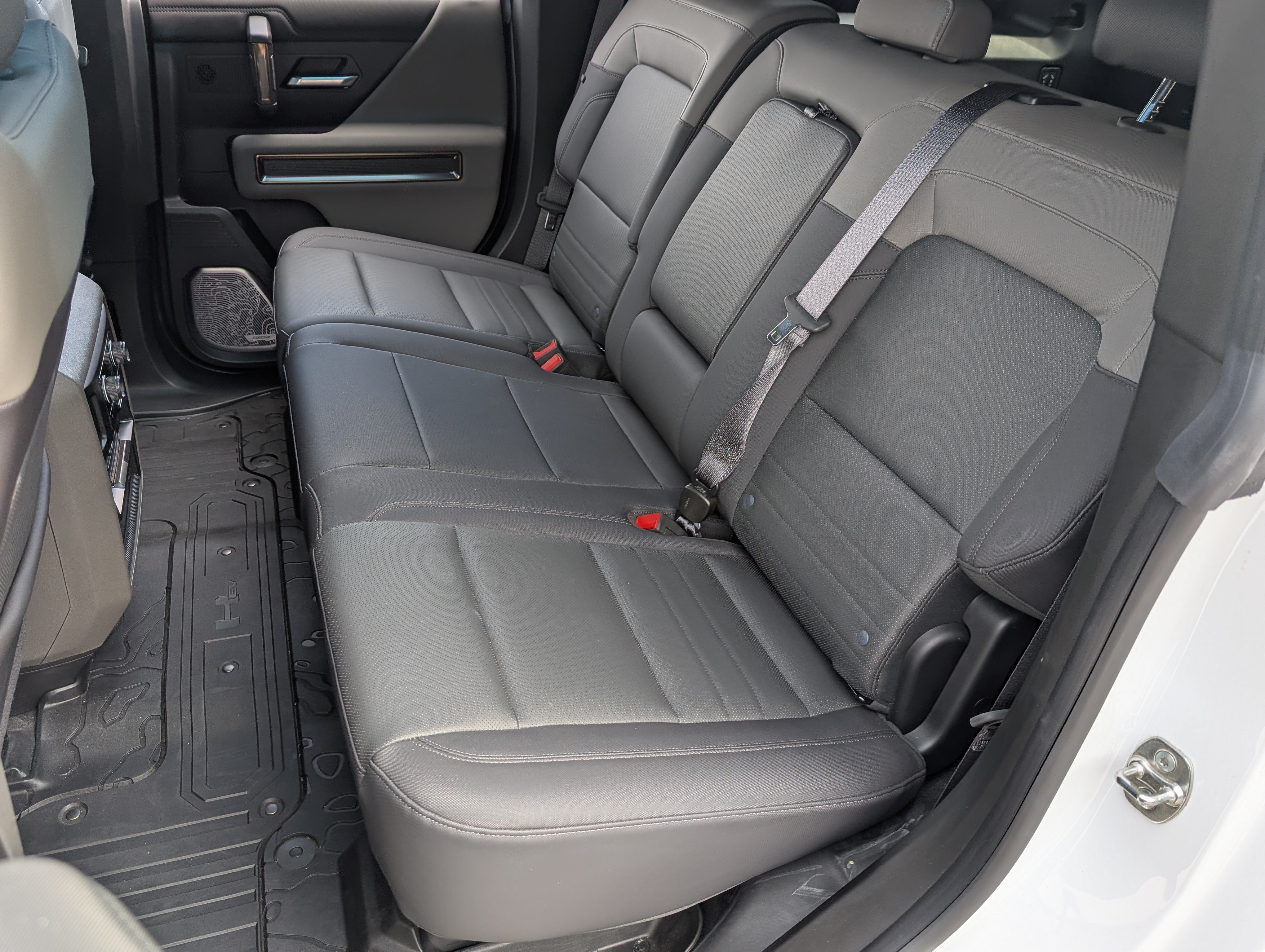 Used 2025 GMC Hummer EV 3X w/ LPO, Sport Package AWD/4WD image 17