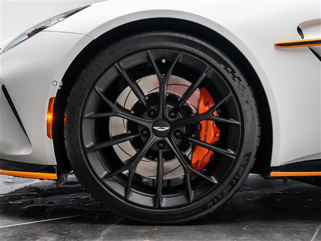 Used 2025 Aston Martin V8 Vantage Coupe image 3