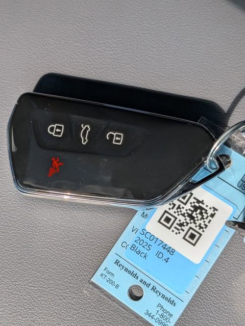 New 2025 Volkswagen ID.4 Pro S image 32