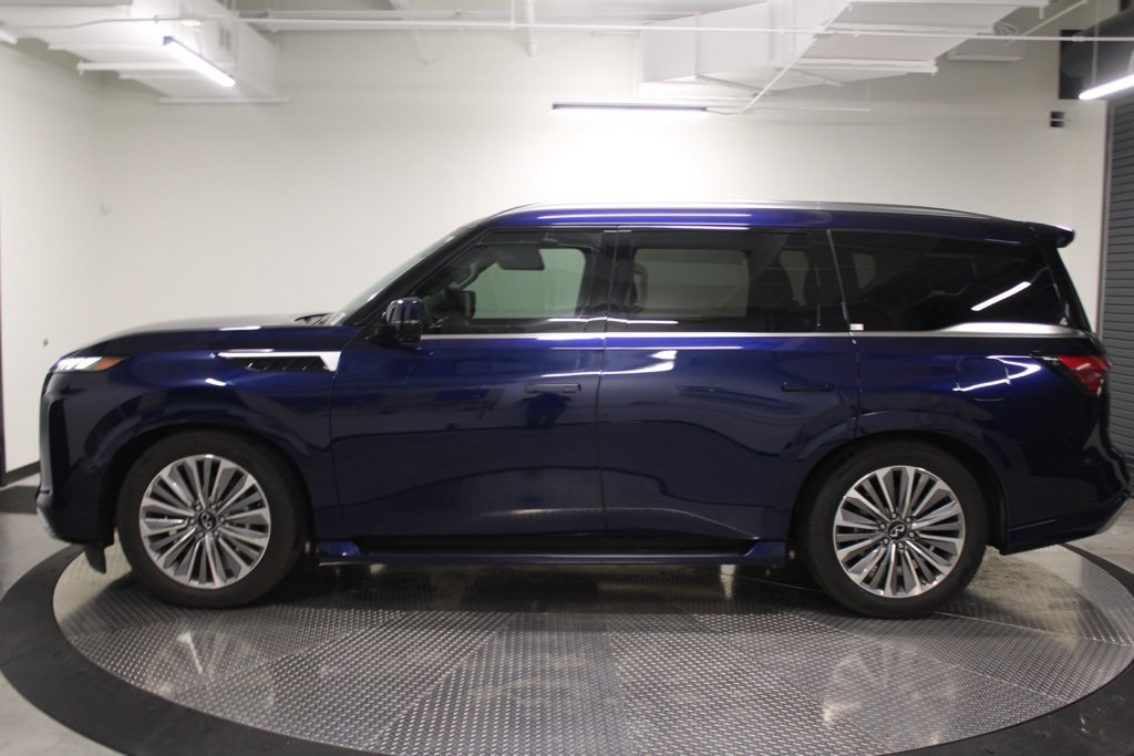 New 2025 INFINITI QX80 Luxe AWD/4WD image 2