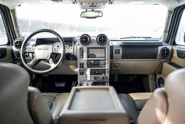 Used 2003 HUMMER H2 w/ Preferred Equipment Group image 26