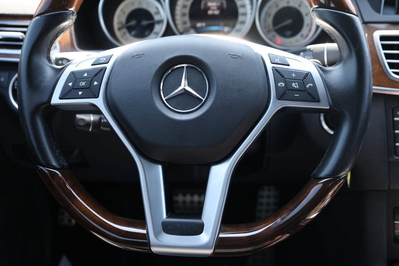 Used 2016 Mercedes-Benz E 350 4MATIC Sedan image 18