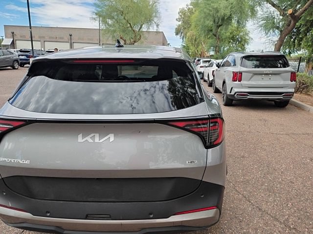 Used 2026 Kia Sportage LX FWD image 12