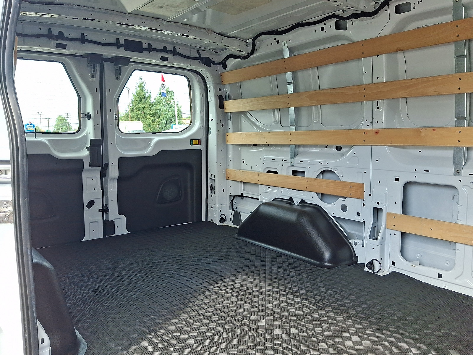 Certified 2025 Ford Transit 250 Low Roof w/ Exterior Upgrade Package RWD image 12