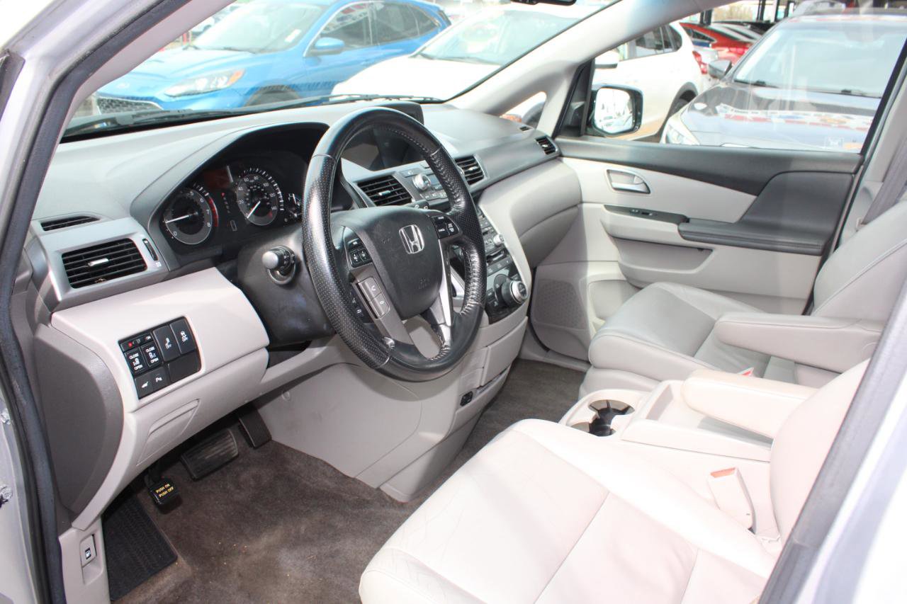 Used 2012 Honda Odyssey Touring Elite image 15