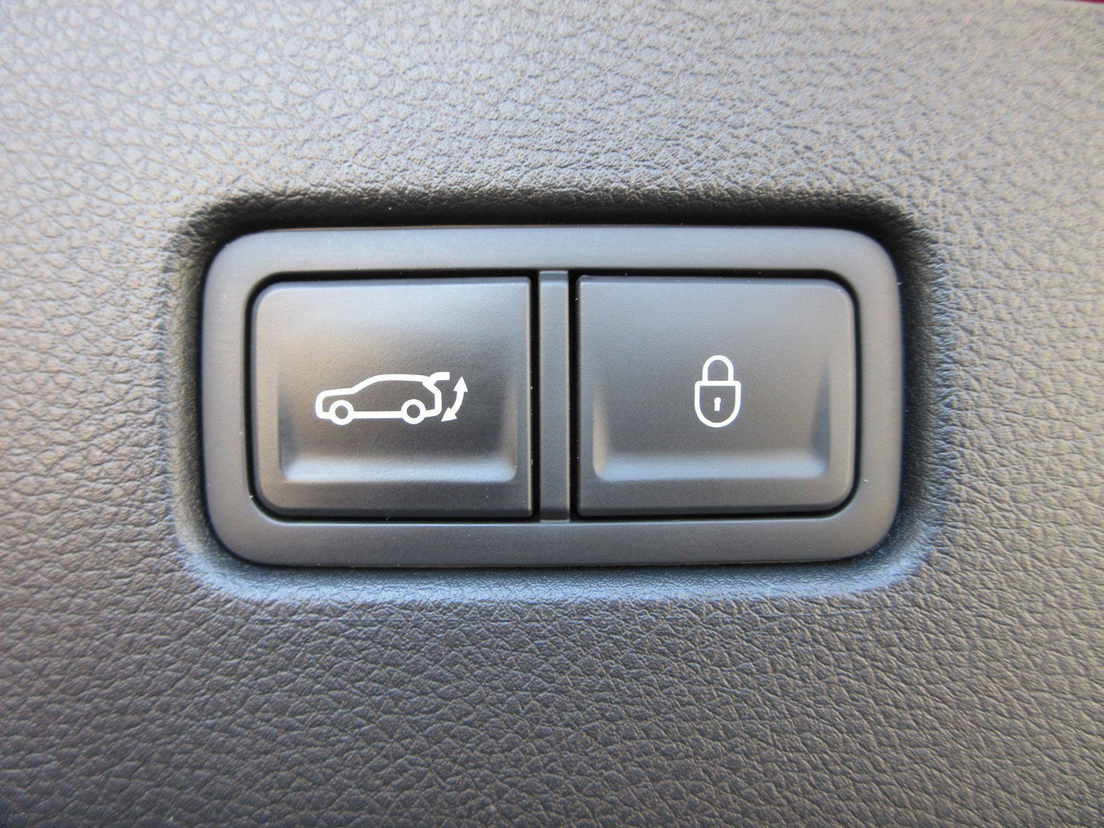 Used 2023 Genesis GV70 3.5T Sport w/ Sport Prestige Package image 58