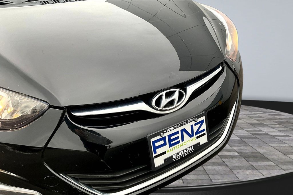 Used 2015 Hyundai Elantra SE w/ Option Group 02 FWD image 33