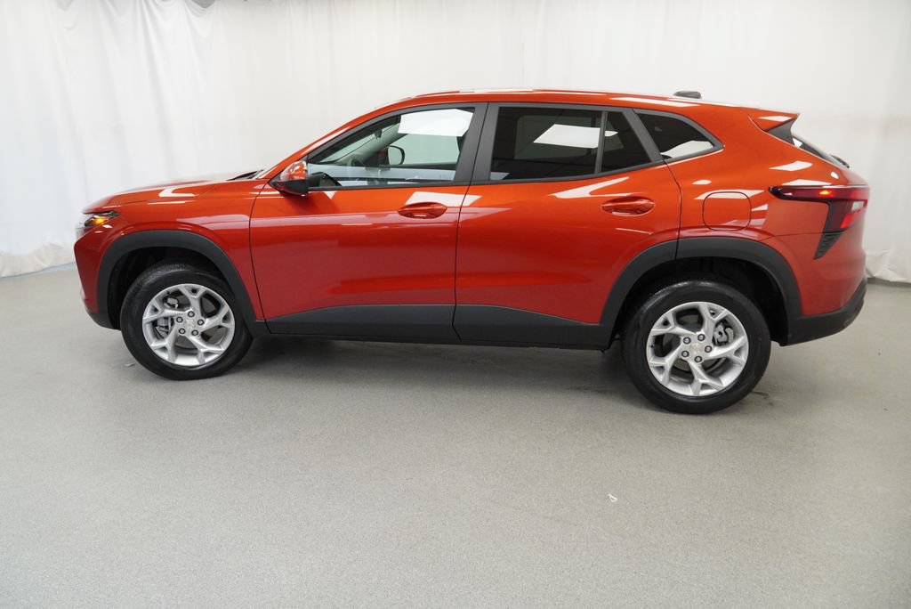 Certified 2024 Chevrolet Trax LS w/ LS Convenience Package FWD image 40