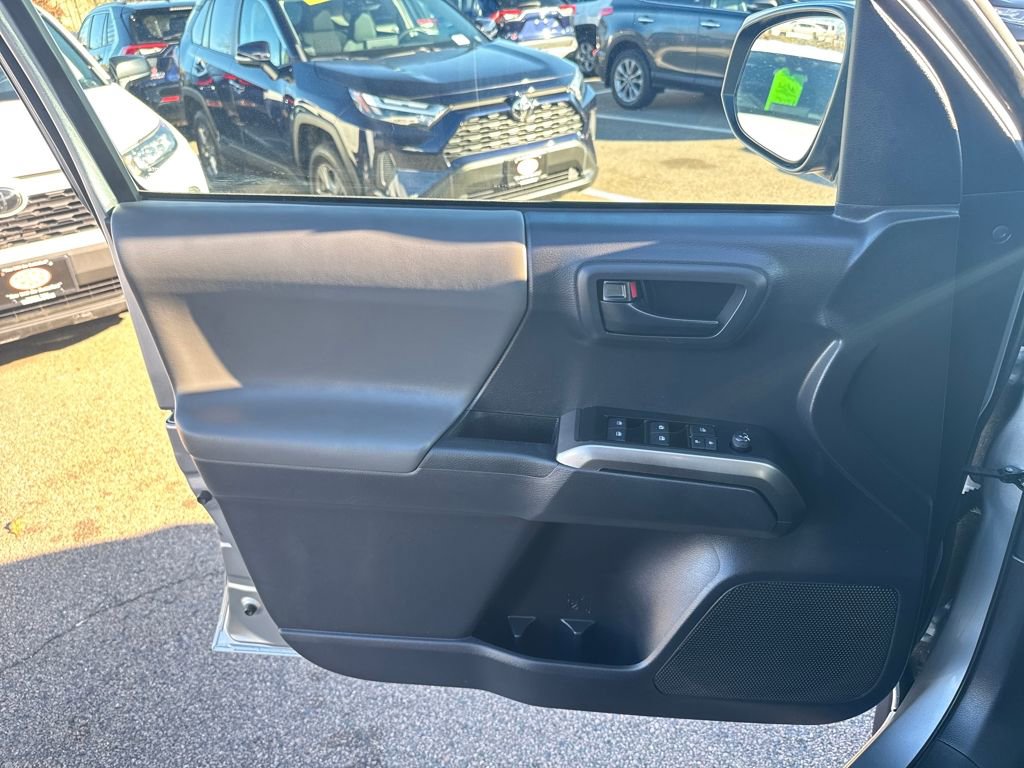 Used 2022 Toyota Tacoma SR5 image 32