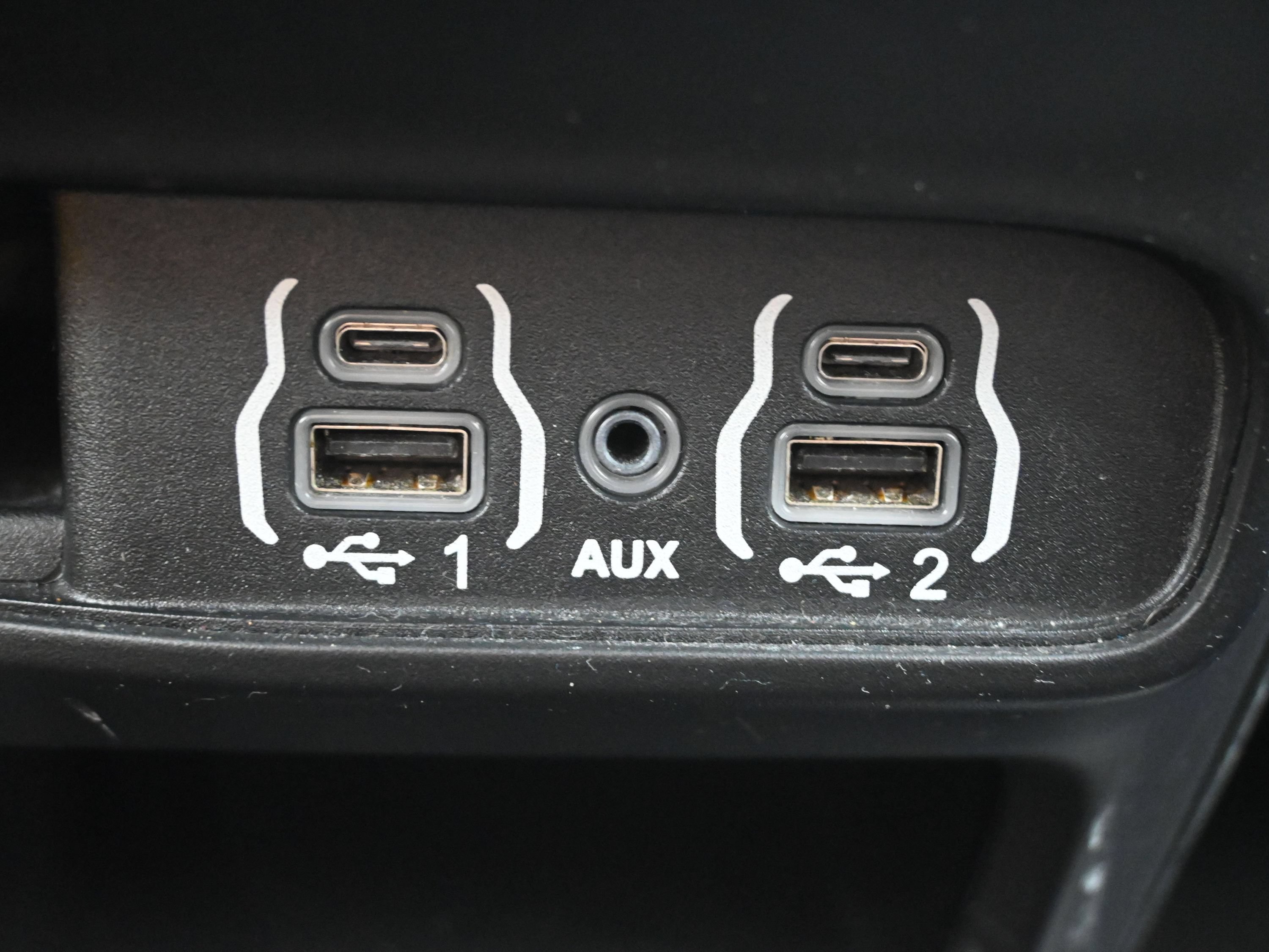 Used 2023 Chrysler Pacifica Touring FWD image 20