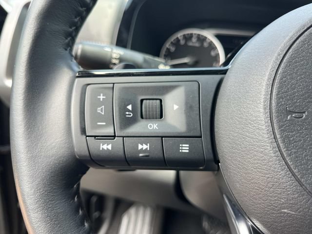 Used 2024 Nissan Pathfinder SL FWD image 38