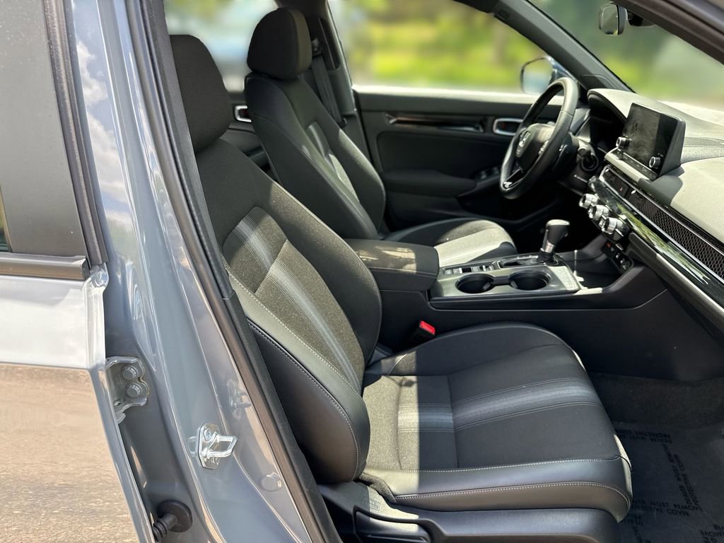 Used 2025 Honda Civic Sport image 25