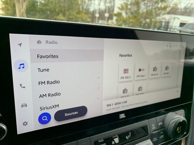 Used 2024 Toyota Grand Highlander AWD Hybrid image 24