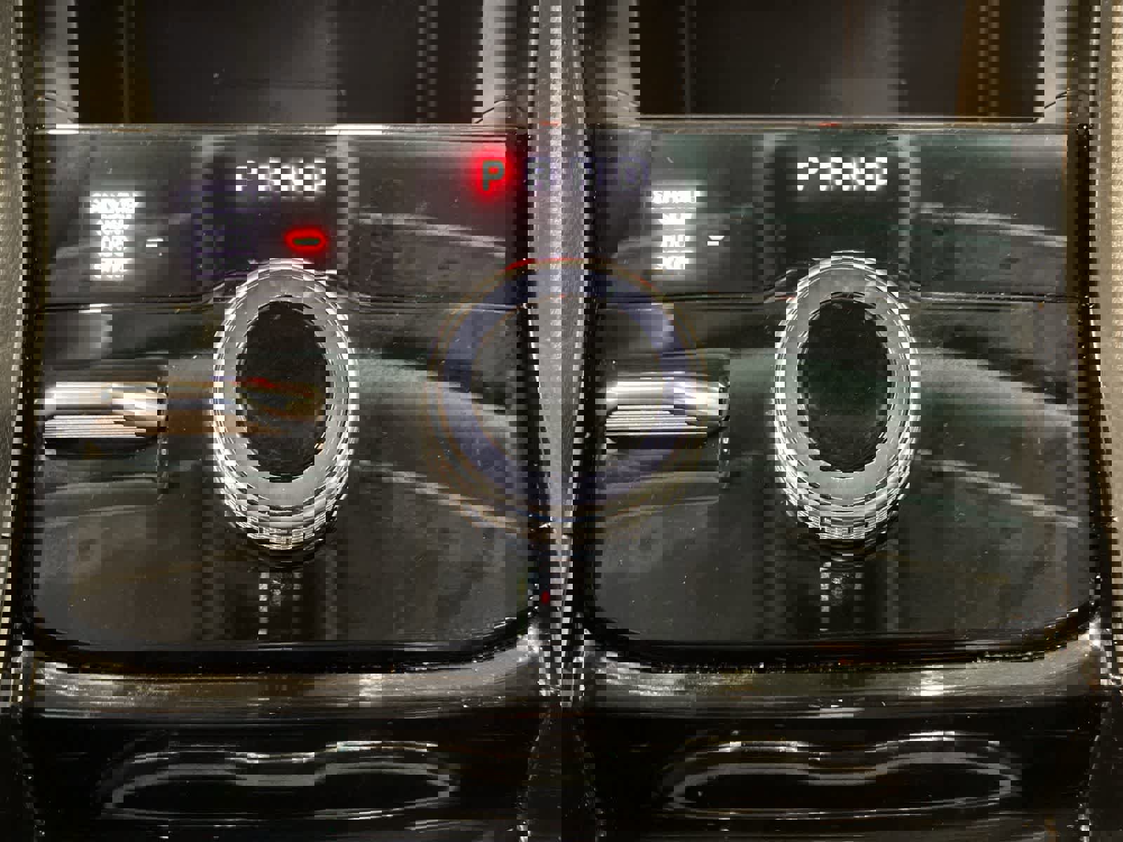 Used 2023 Jeep Grand Cherokee Limited w/ Luxury Tech Group II image 17